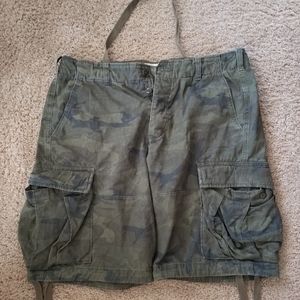 Abercrombie Camo Cargo shorts
